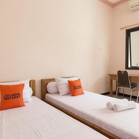 Hotel Koolkost Syariah Near Upn Veteran à Medokanayu Extérieur photo
