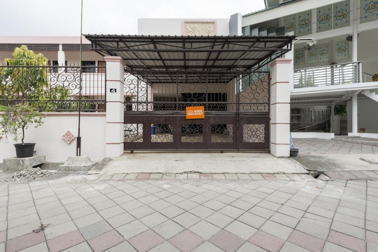 Hotel Koolkost Syariah Near Upn Veteran à Medokanayu Extérieur photo